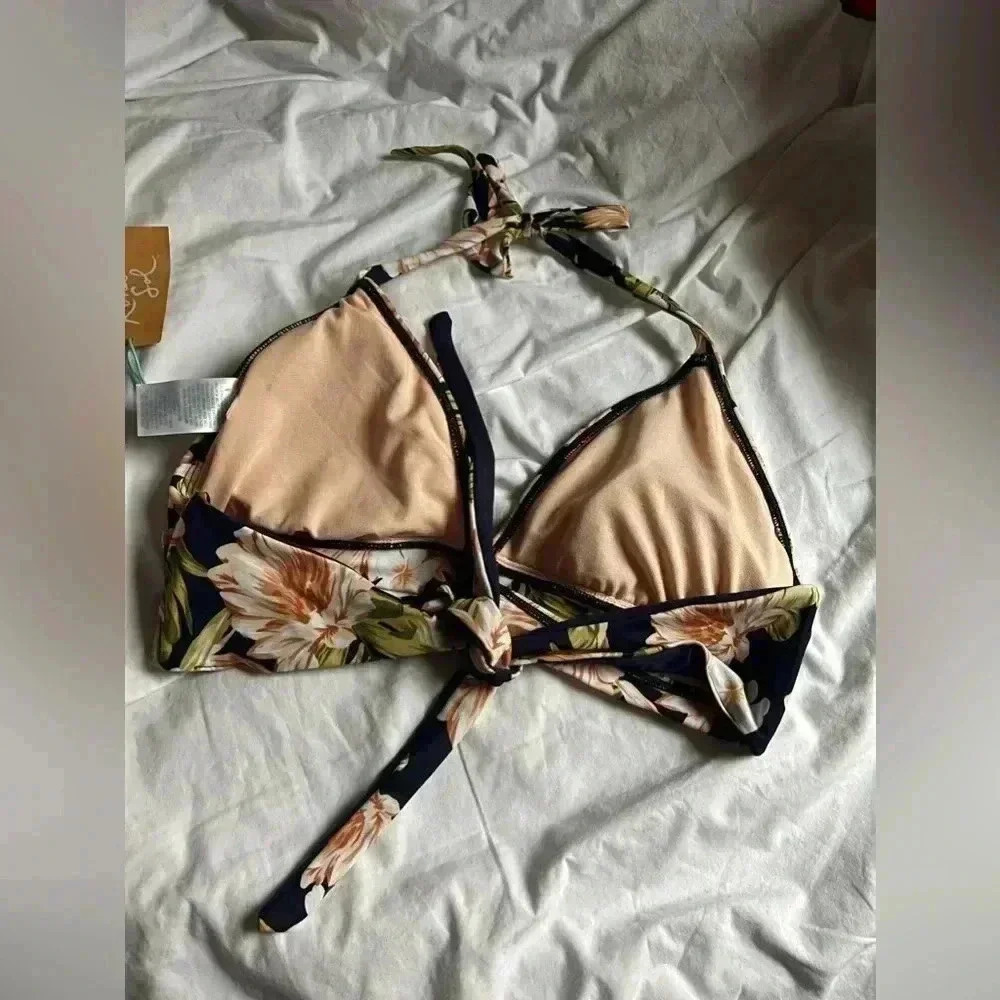 Bathing Suit top- floral- new -never worn - Picture 2 of 3